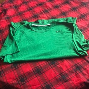 Nike dry fit green men’s large